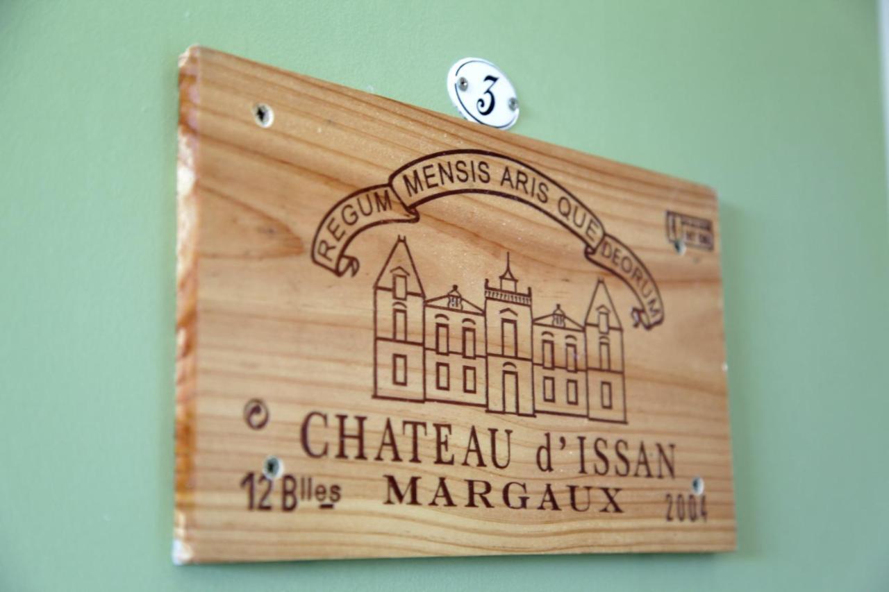 Oeno-Lodge Saint-Germain-dʼEsteuil Habitación foto